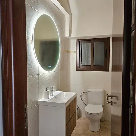 Villa Agios Tychonas, Luxury Villa, 3 Beds *